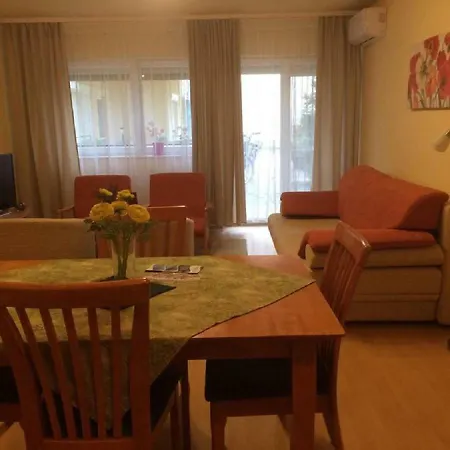Levendula Apartman Apartamento *